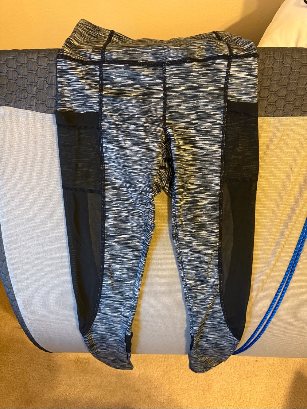 Girls Black & Gray Space-Dye Athletic Leggings with Side Mesh Pockets